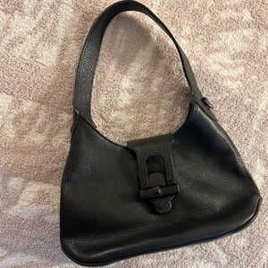 Black reto purse